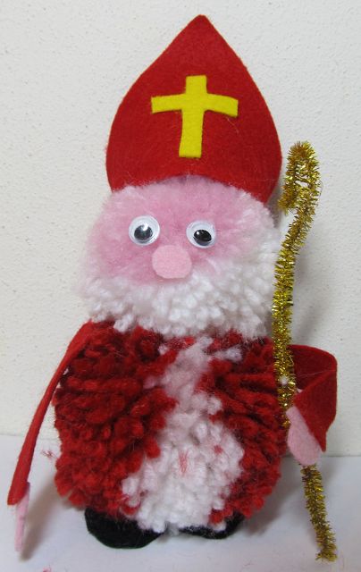 en Zwarte Piet poppetjes knutselen